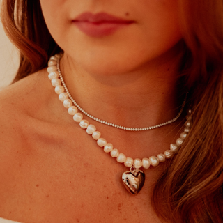 Globe Heart Pearl Necklace